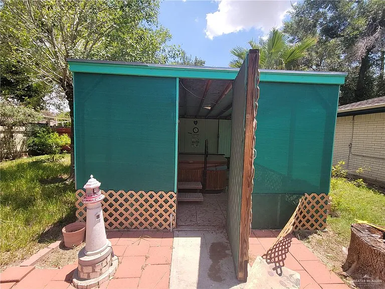 2508 Harvey St — Photo 20
