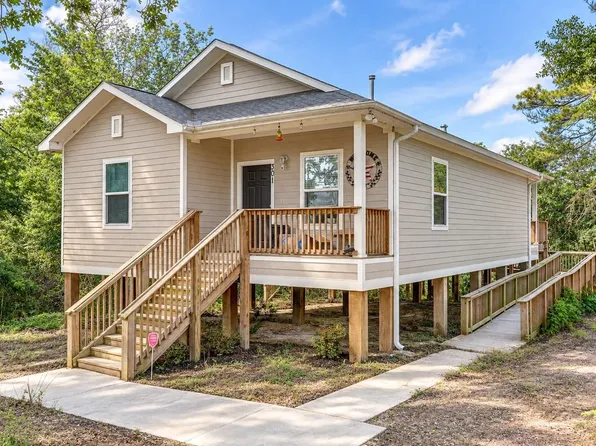 301 Bayou Dr, Channelview, TX 77530