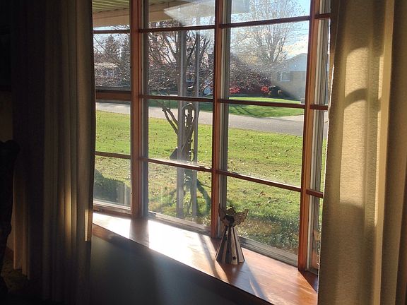 2nd image of 820 Campbell Dr