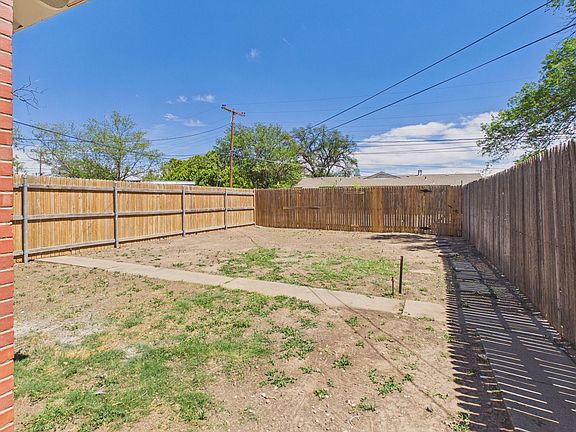4th image of 2807 Duncan Dr #B