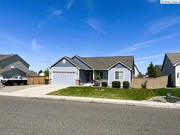 2nd image of 9807 Buckingham Dr