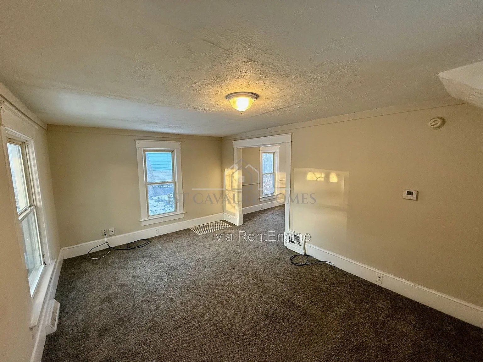 3 bed, 1.0 bath, $1,350 — Photo 2