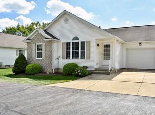 158 Carly Ct, Hartville, OH