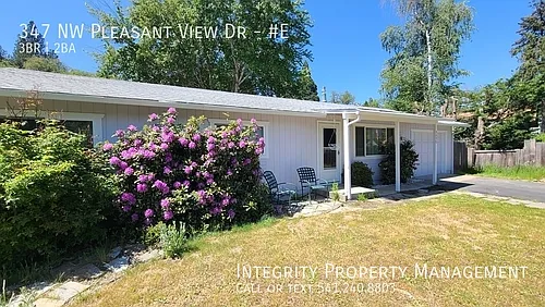 347 NW Pleasant View Dr #E Photo 1