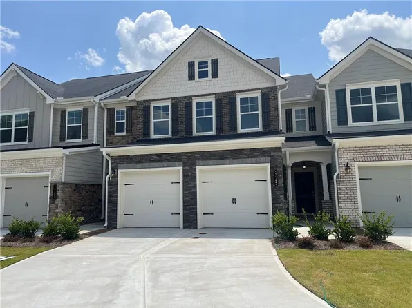 1247 Park Center Cir, Austell, GA 30168