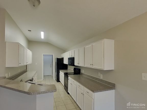 5th image of 2416 Kelton St