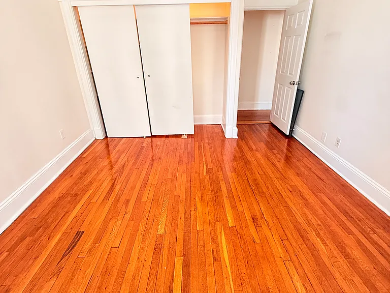 27 Peterborough St #10 — Photo 6