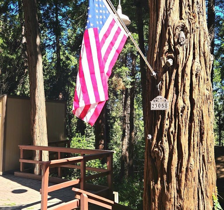 1st image of 23058 Ponderosa Dr
