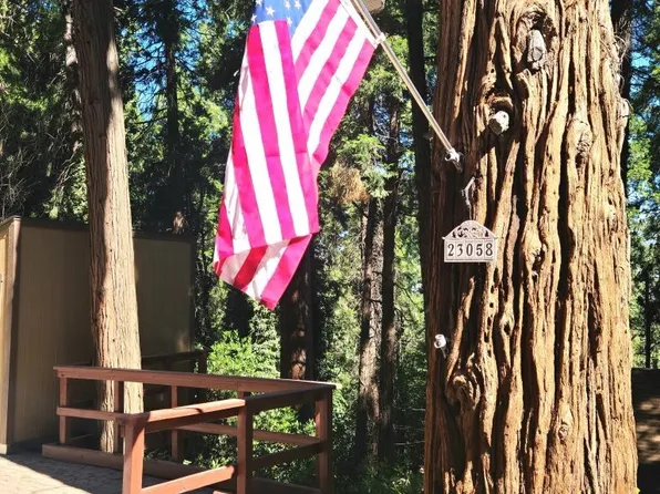 23058 Ponderosa Dr, Crestline, CA 92325