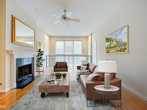 4th image of 869 N Paulina St #1