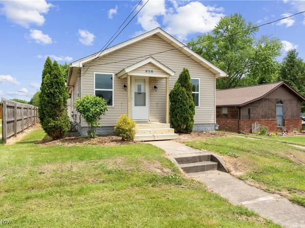 528 Main St N, Navarre, OH 44662
