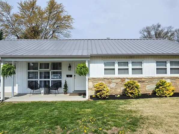 1256 Hiview Dr, Southampton, PA 18966