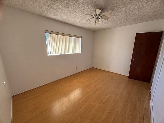 3rd image of 3112 1/2 Willard Ave