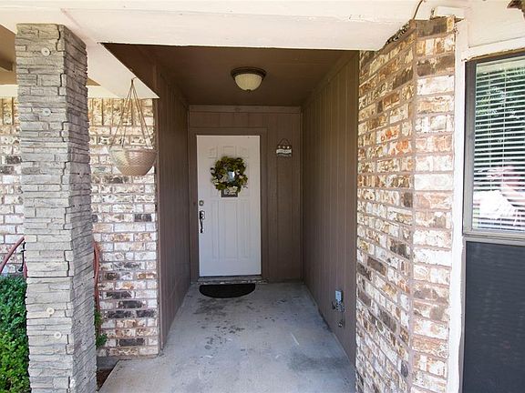 4th image of 3949 Country Meadows Cir