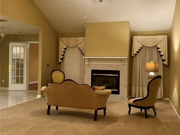 5th image of 1075 Sterling Ct