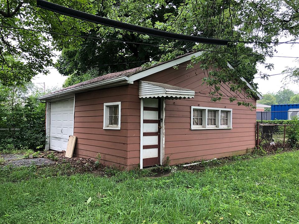 2nd image of 14314 S Emerald Ave