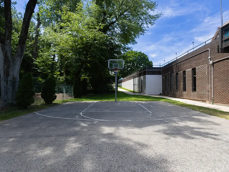 Summit Park Basketball Court