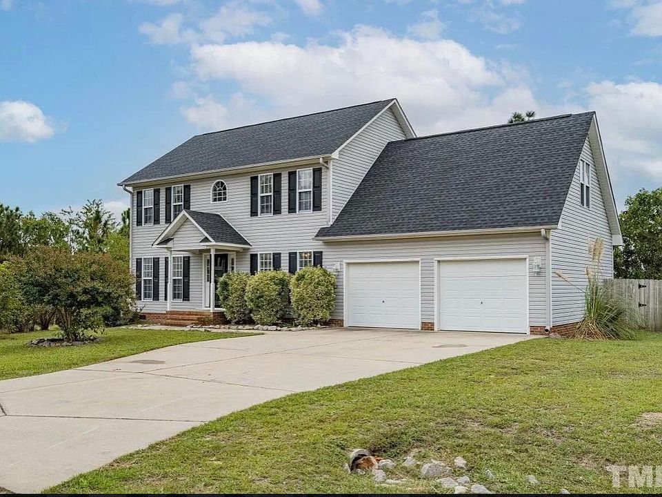 1st image of 110 Dover Ct E