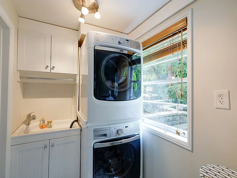 9420 Holland Ave — Photo 30