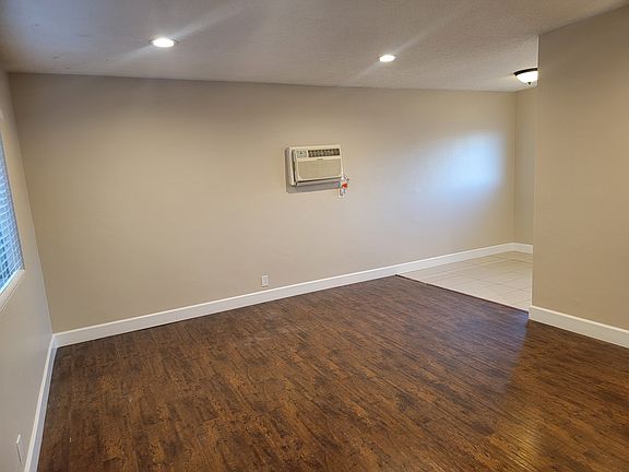 4th image of 225 S Madison Ave APT 1