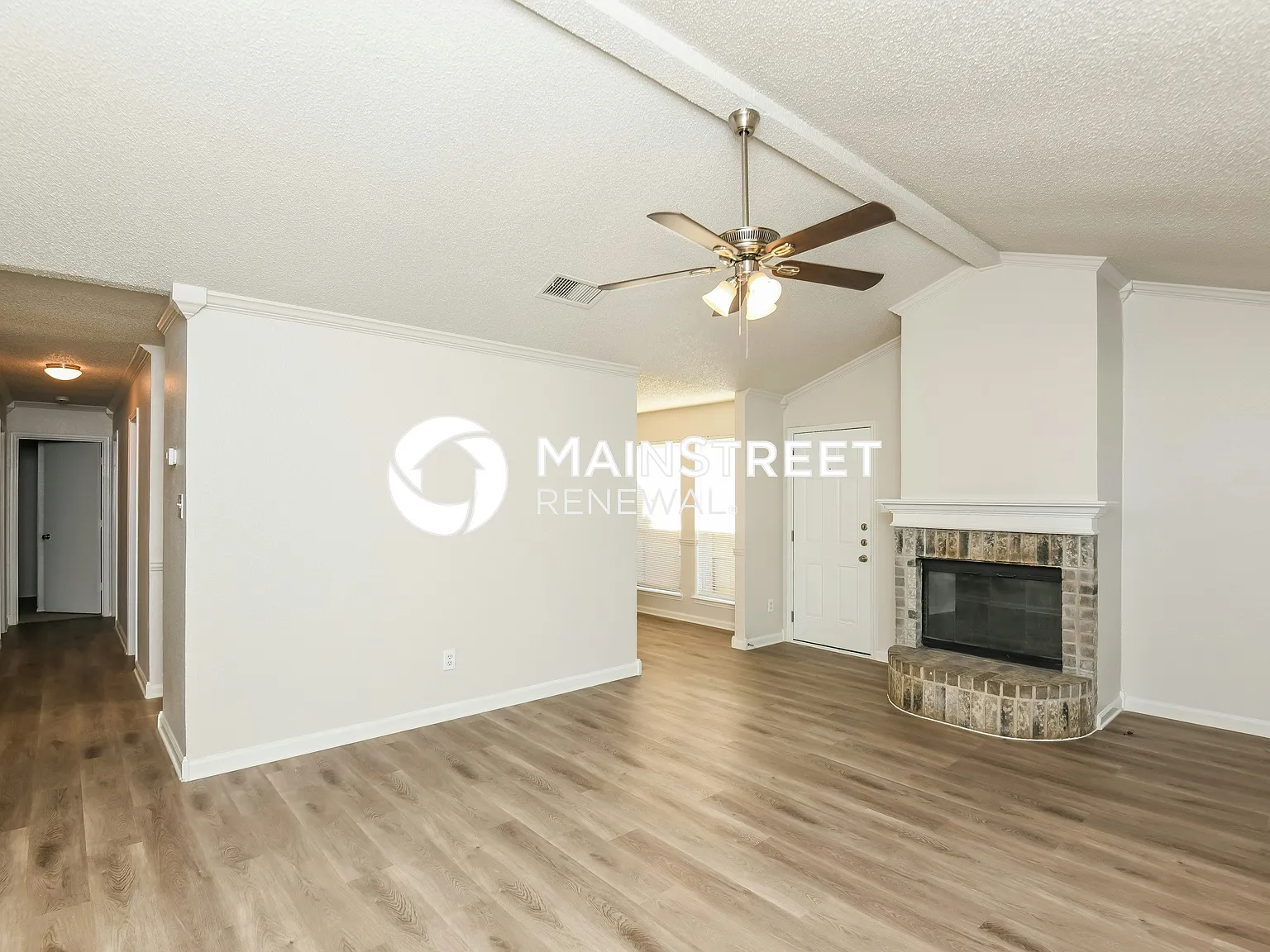 5824 heatherglen ter — Photo 2