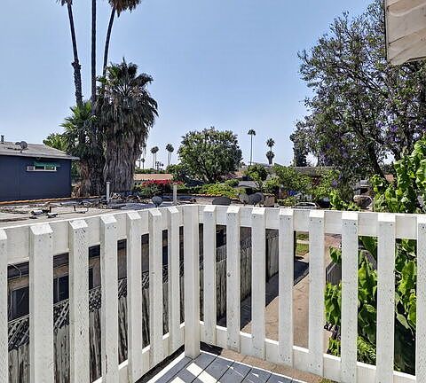 5th image of 14721 Sylvan St #4
