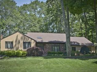 9 Jamaica Rd, Morris Plains, NJ 07950