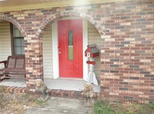 55 Thomas Dr, Byron, GA 31008