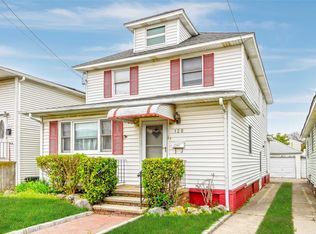120 Solomon Ave, Inwood, NY 11096