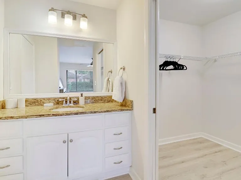 1107 Duncan Cir #102 — Photo 15