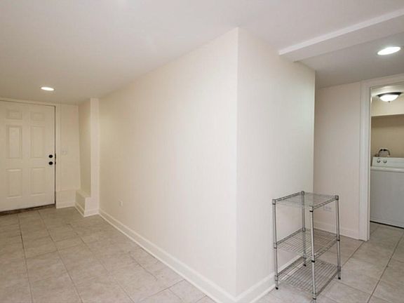 5th image of 3632 W Dickens Ave #1