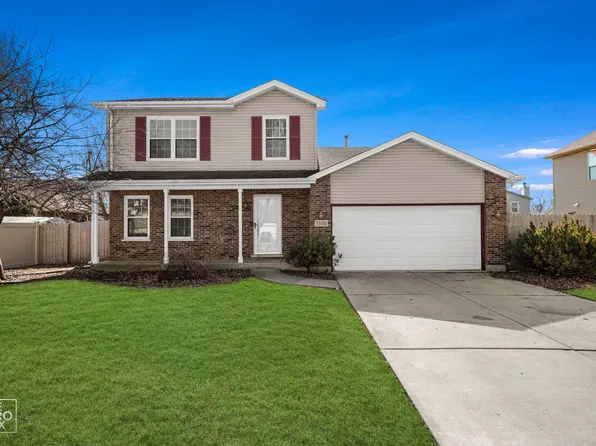 5300 Lindenwood Cir, Plainfield, IL 60586