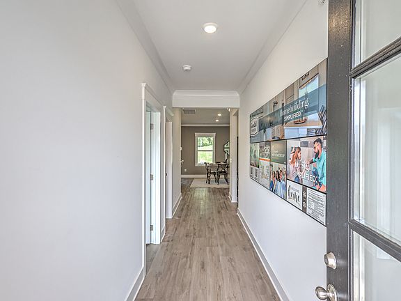 Photo of model home. Selections and finishes may vary.