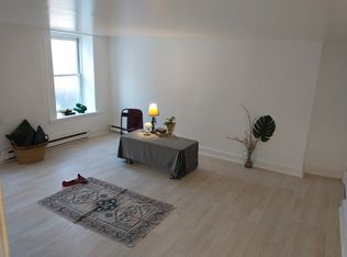 34 1st St APT 1, Troy, NY 12180