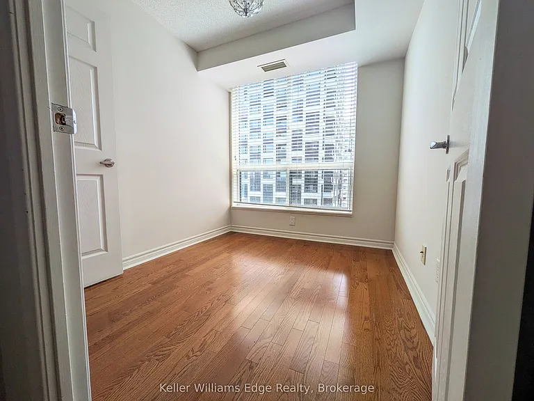 70 High Park Ave #1007 — Photo 21