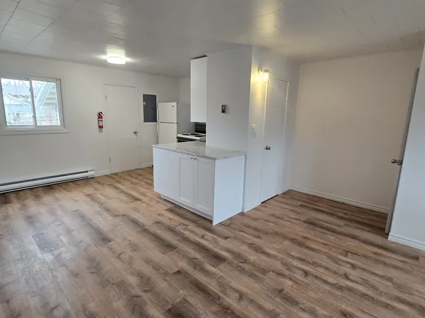 468 Clarence St, North Dundas, ON K0C 2K0