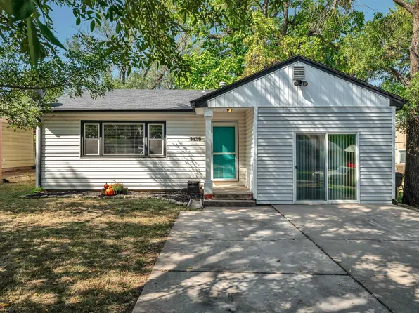 3125 SE Dupont St, Topeka, KS 66605