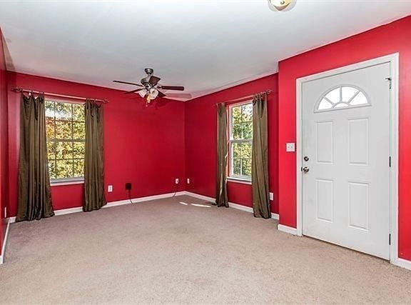5th image of 2155 Greendale Dr NE
