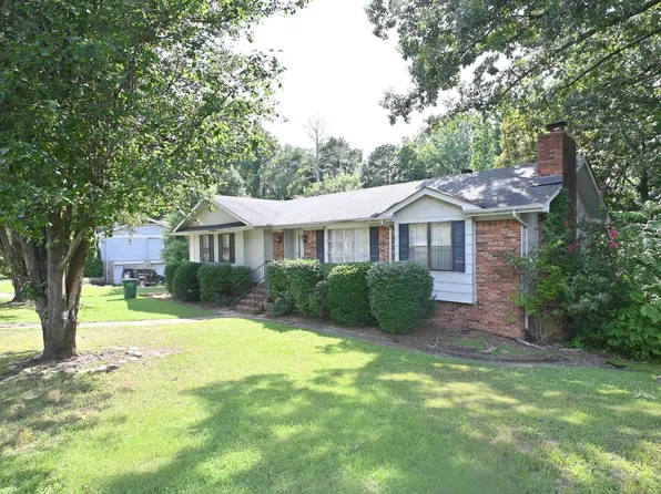 1015 Olde Mill Ln, Hixson, TN 37343