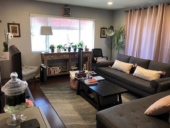 3rd image of 14255 Dickens St #6