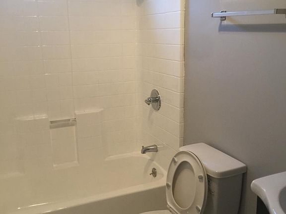 5th image of 522 N Harvard Boulevard # Second Floor