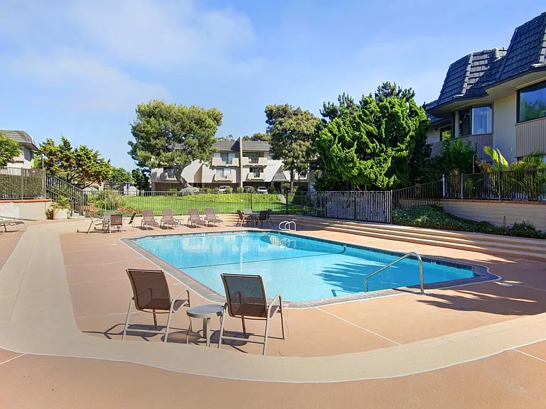 784 S Sierra Ave — Photo 42