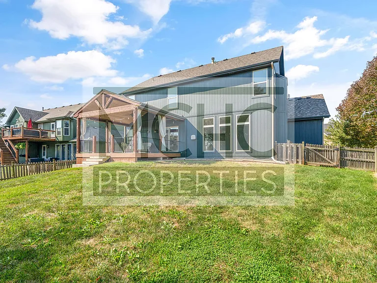 2353 SW Current Ct — Photo 38