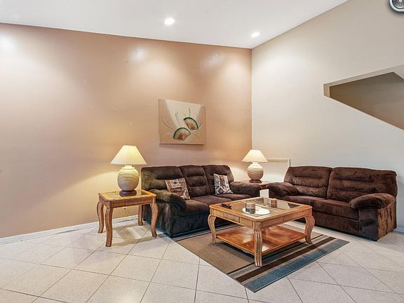 2nd image of 6460 Park Lake Cir