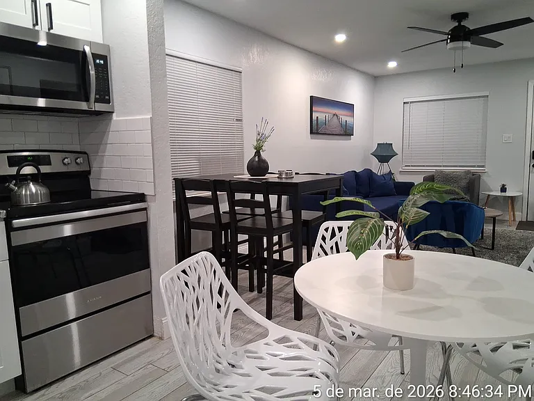 1007 Hawkins St #A — Photo 7