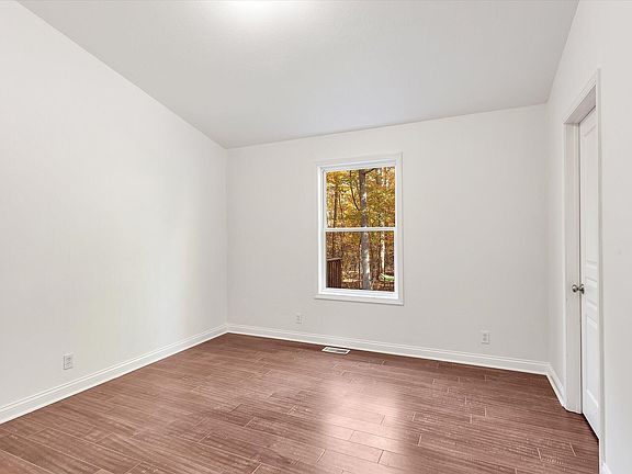 5th image of 14236 138th Ave