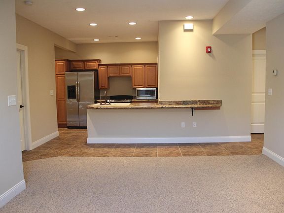 3rd image of 1031 Starwood Ave