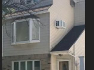 144 Sandalwood Dr FLOOR 1, Staten Island, NY 10308