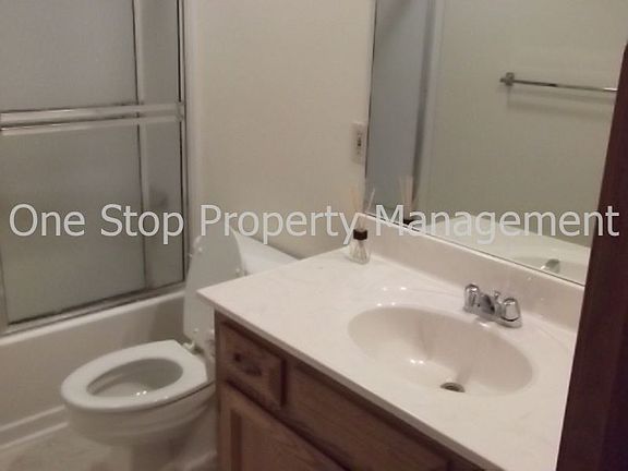 4th image of 215 E 132nd St