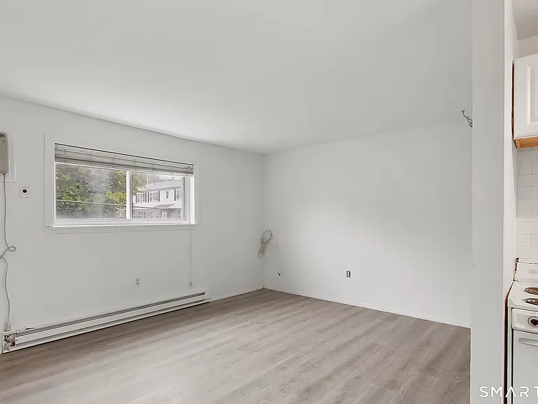 36 Woodbury Ave #2A — Photo 13